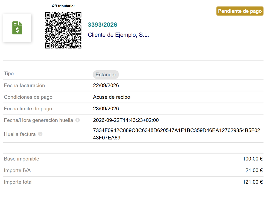 Factura en Dolibarr con su QR tributario de VeriFactu, la huella encadenada del registro y el importe total